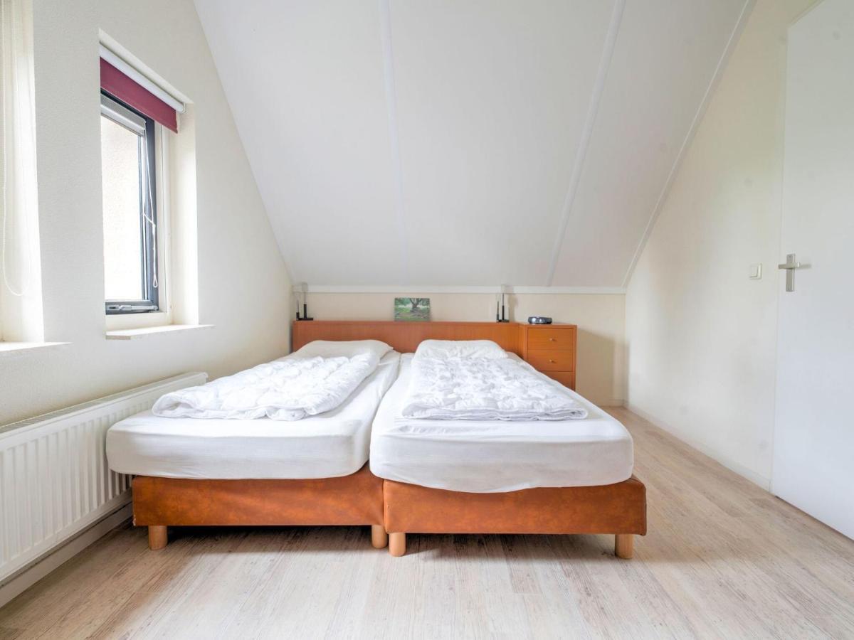 Serene Holiday Home In Gaasterl N Sleat Sondel Exterior foto